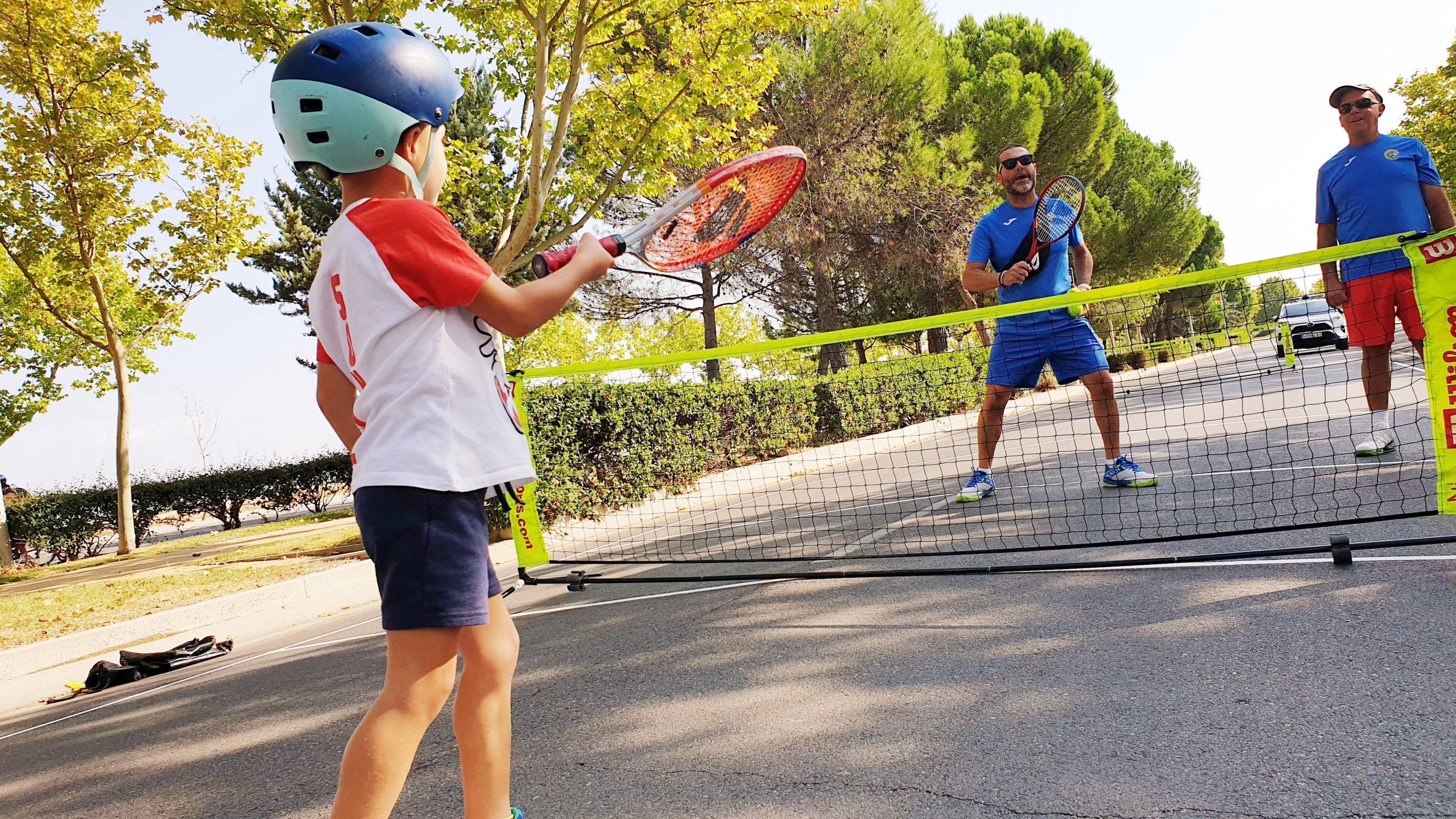 Exhibición de tenis de la Escuela Municipal de Tenis y Pádel.