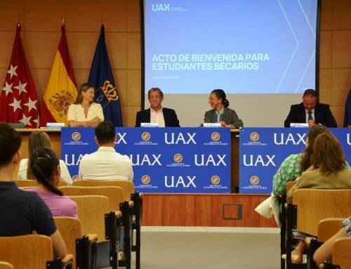 Acto de bienvenida a los jóvenes villanovenses becados en la UAX