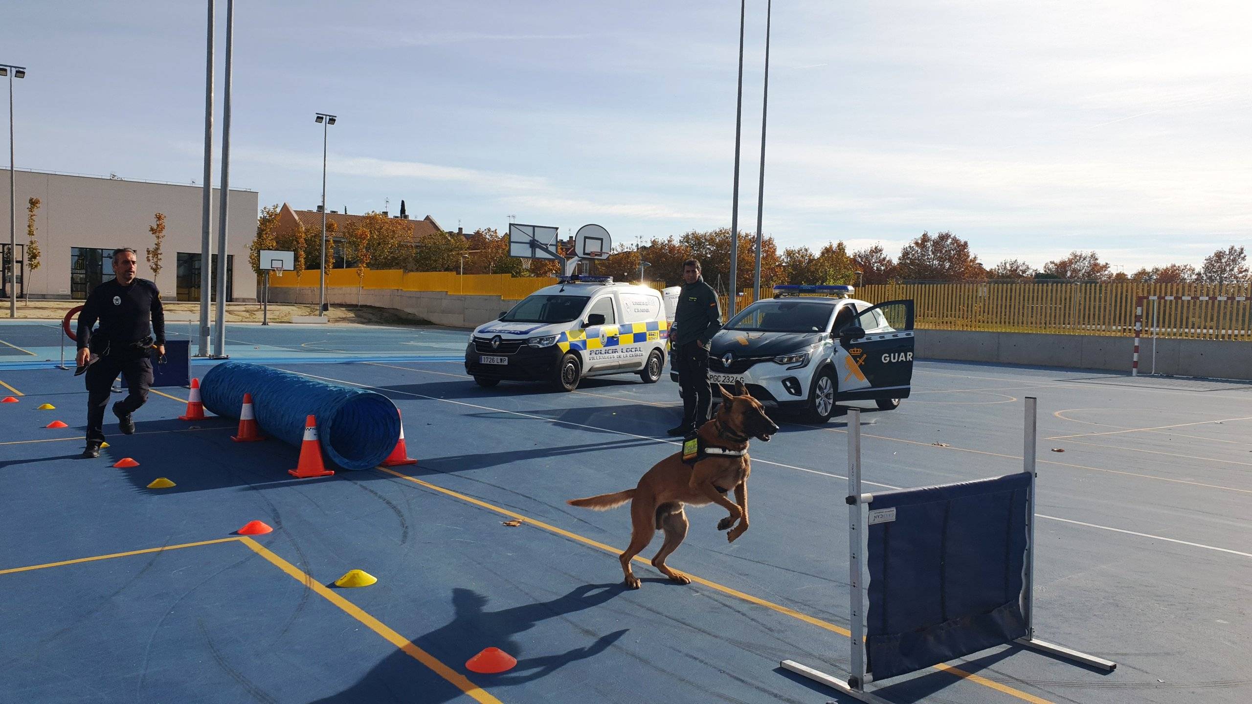 Exhibición de la Unidad Canina.