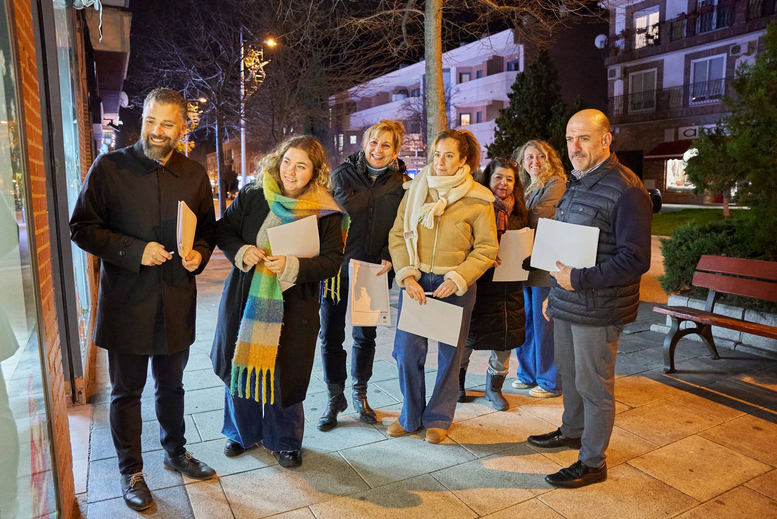 Imagen del jurado durante la visita a los establecimientos participantes.