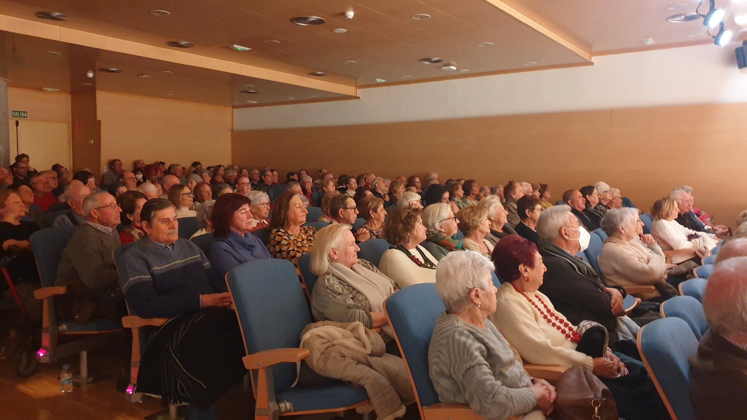 Público asistente al teatro.