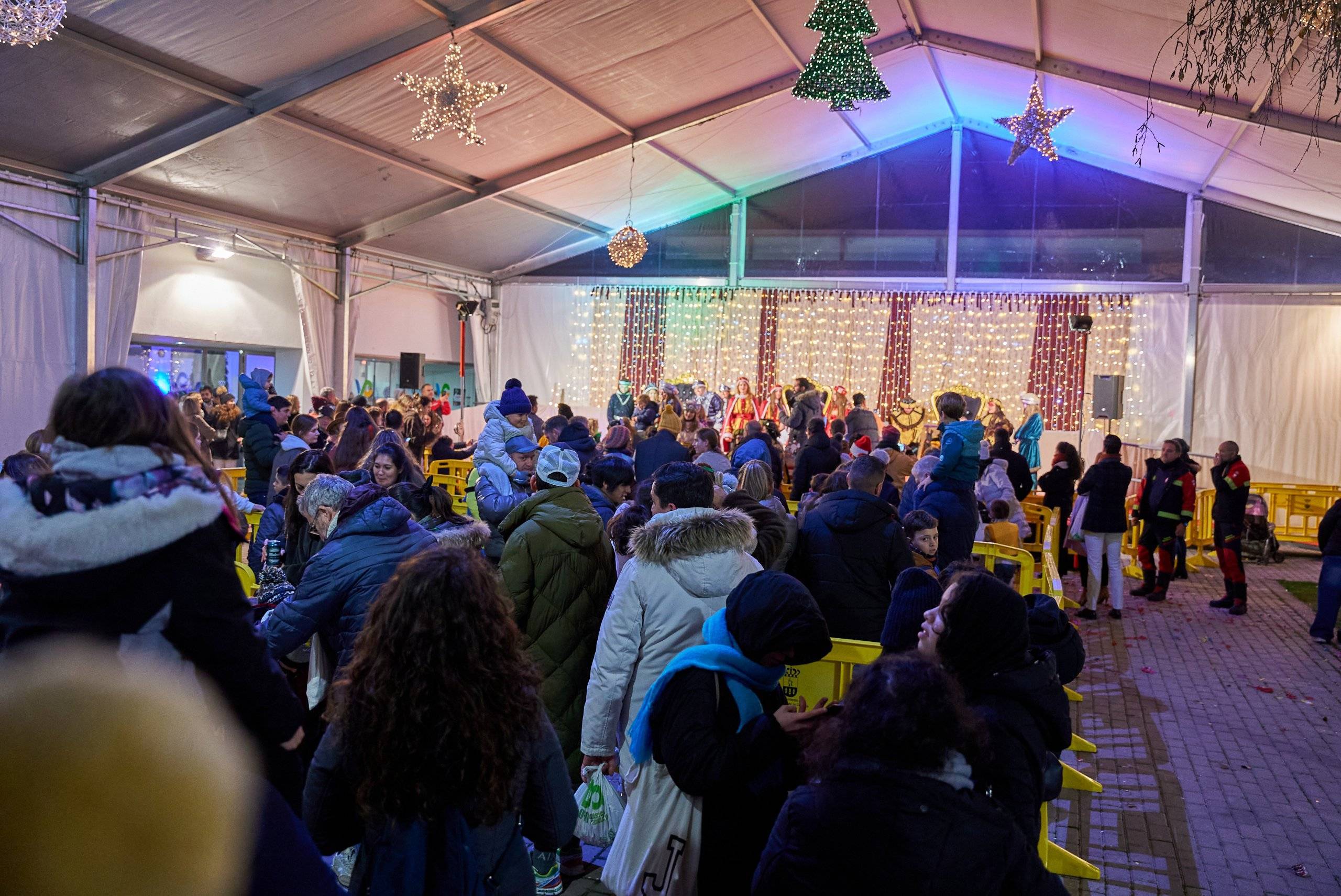 Asistentes a la recepción de los Reyes Magos.